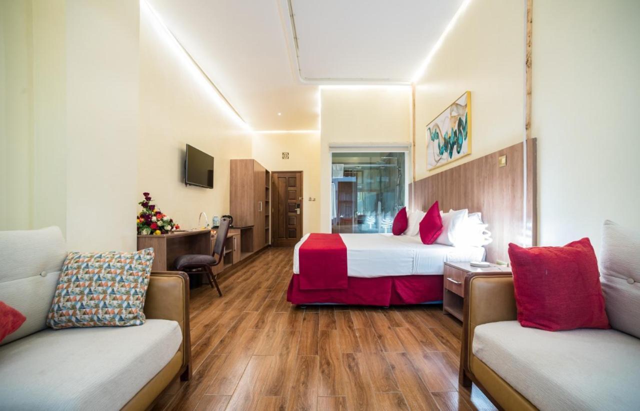 Verona Hotel And Conference Center ルイル エクステリア 写真
