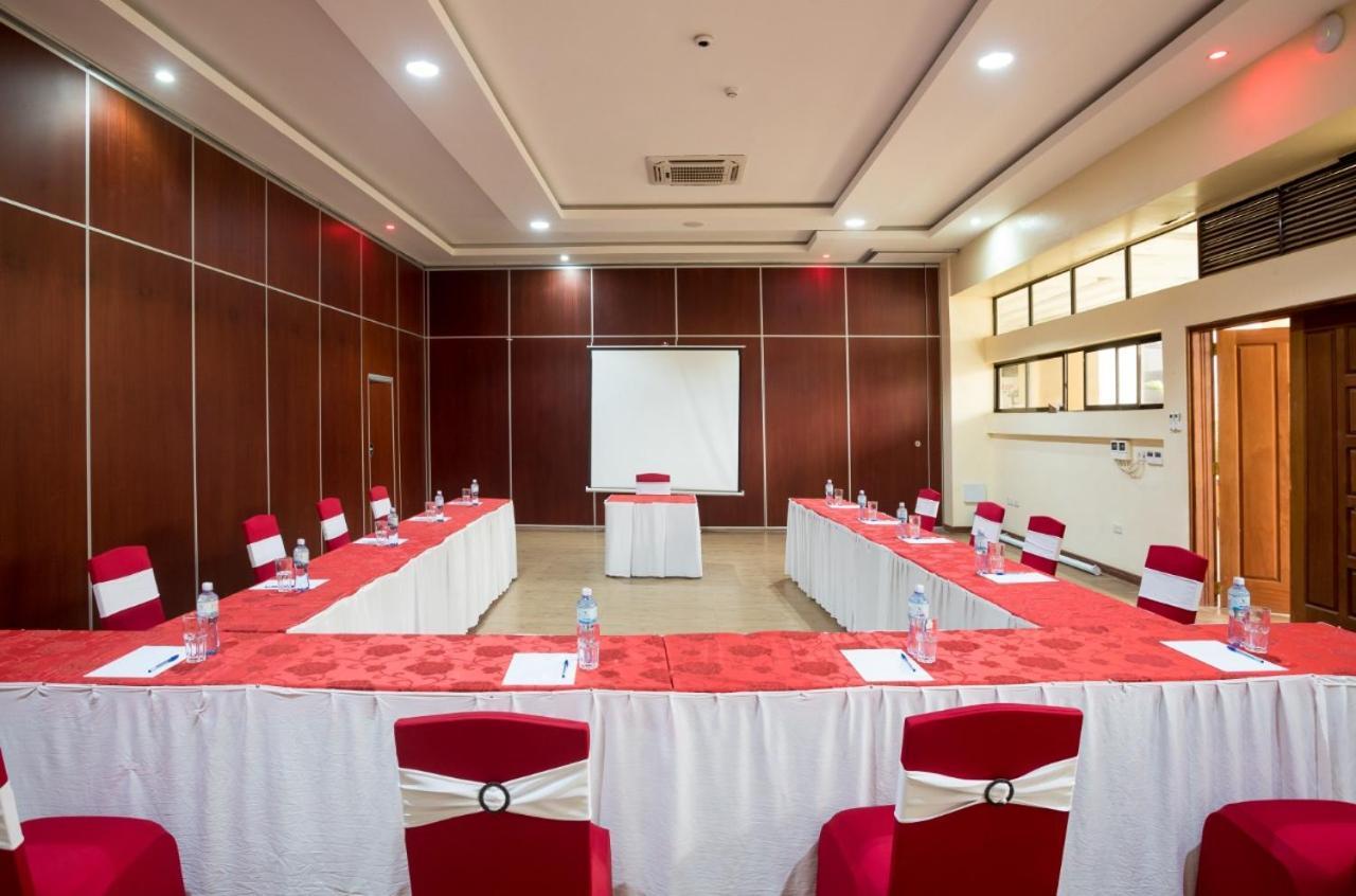 Verona Hotel And Conference Center ルイル エクステリア 写真