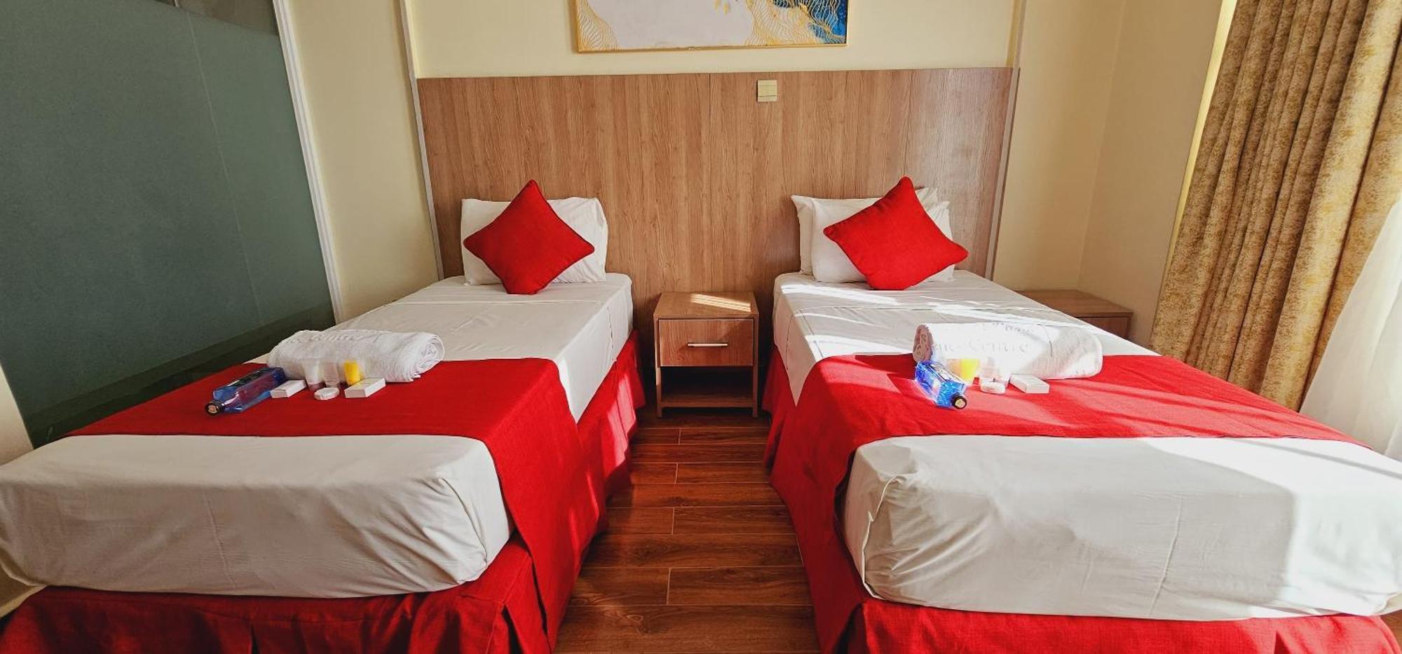 Verona Hotel And Conference Center ルイル エクステリア 写真