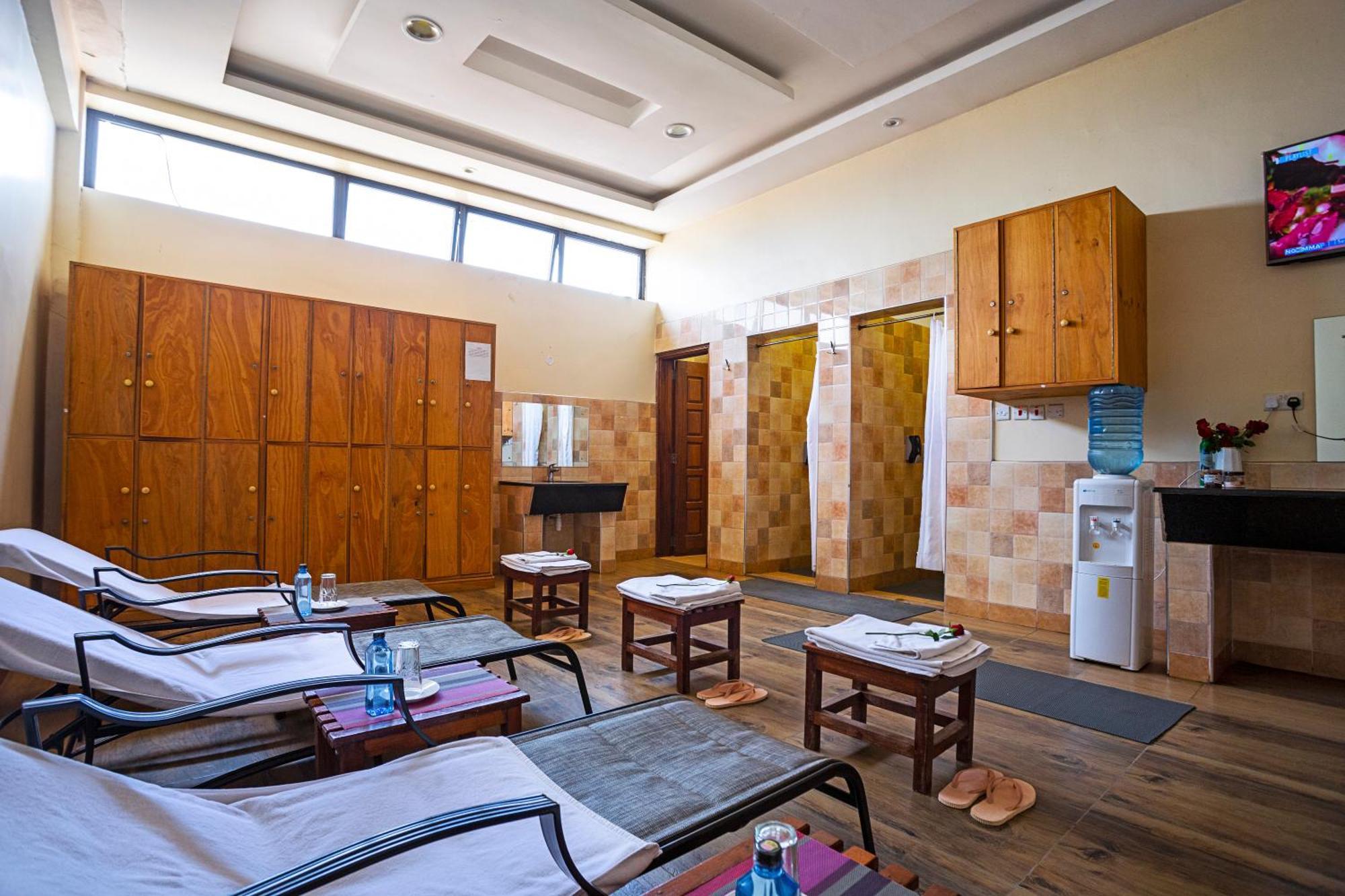 Verona Hotel And Conference Center ルイル エクステリア 写真