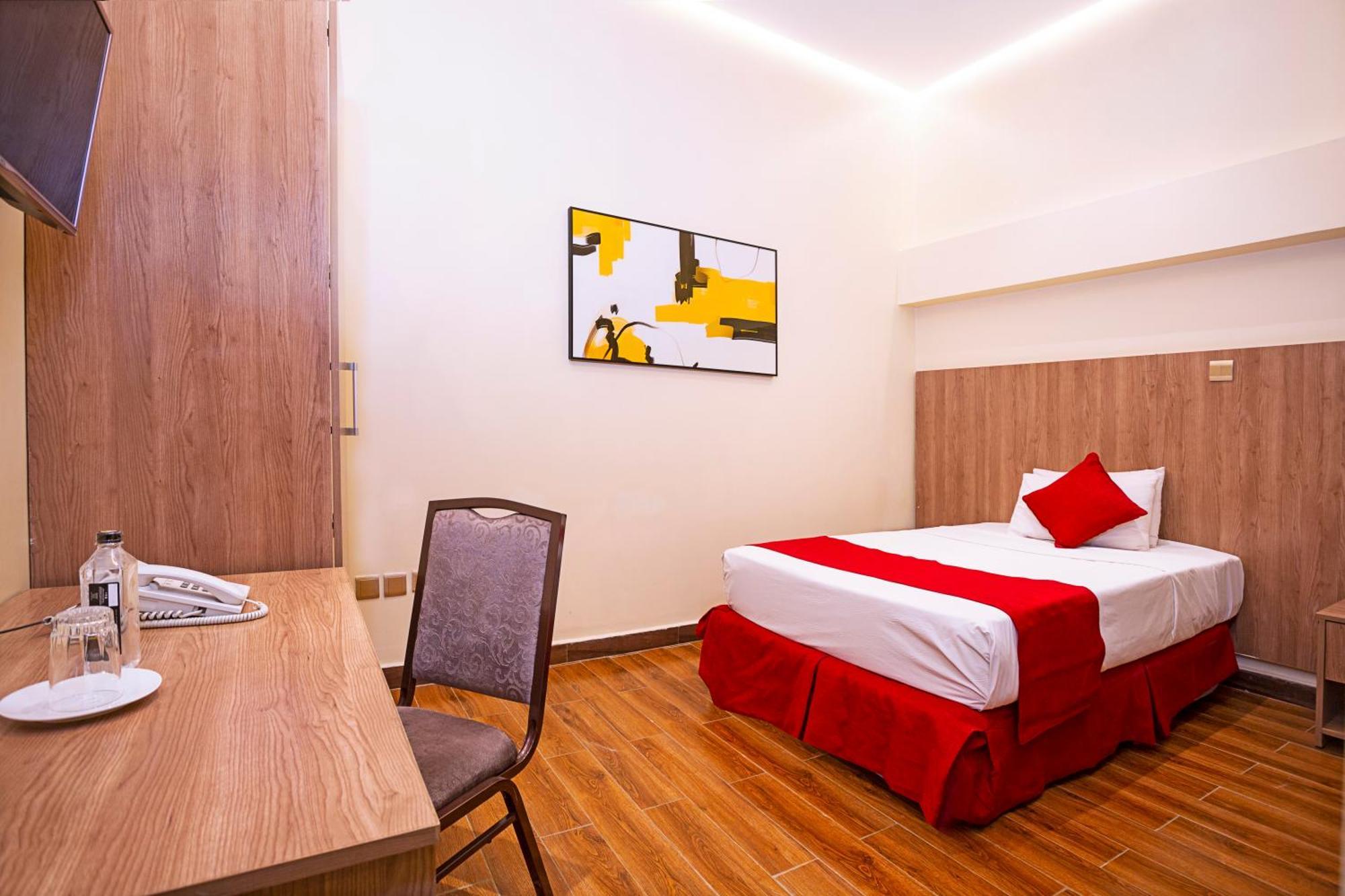 Verona Hotel And Conference Center ルイル エクステリア 写真