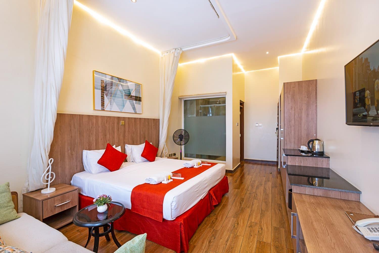 Verona Hotel And Conference Center ルイル エクステリア 写真