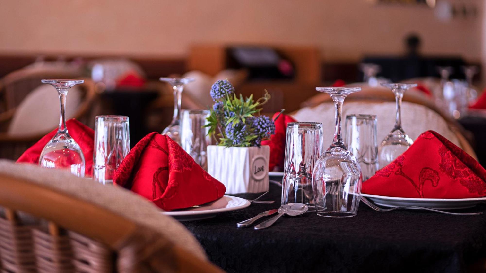 Verona Hotel And Conference Center ルイル エクステリア 写真