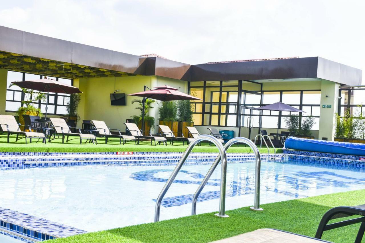 Verona Hotel And Conference Center ルイル エクステリア 写真