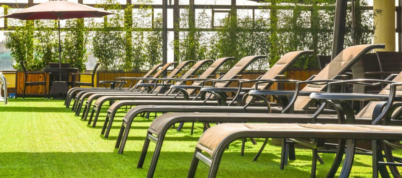 Verona Hotel And Conference Center ルイル エクステリア 写真